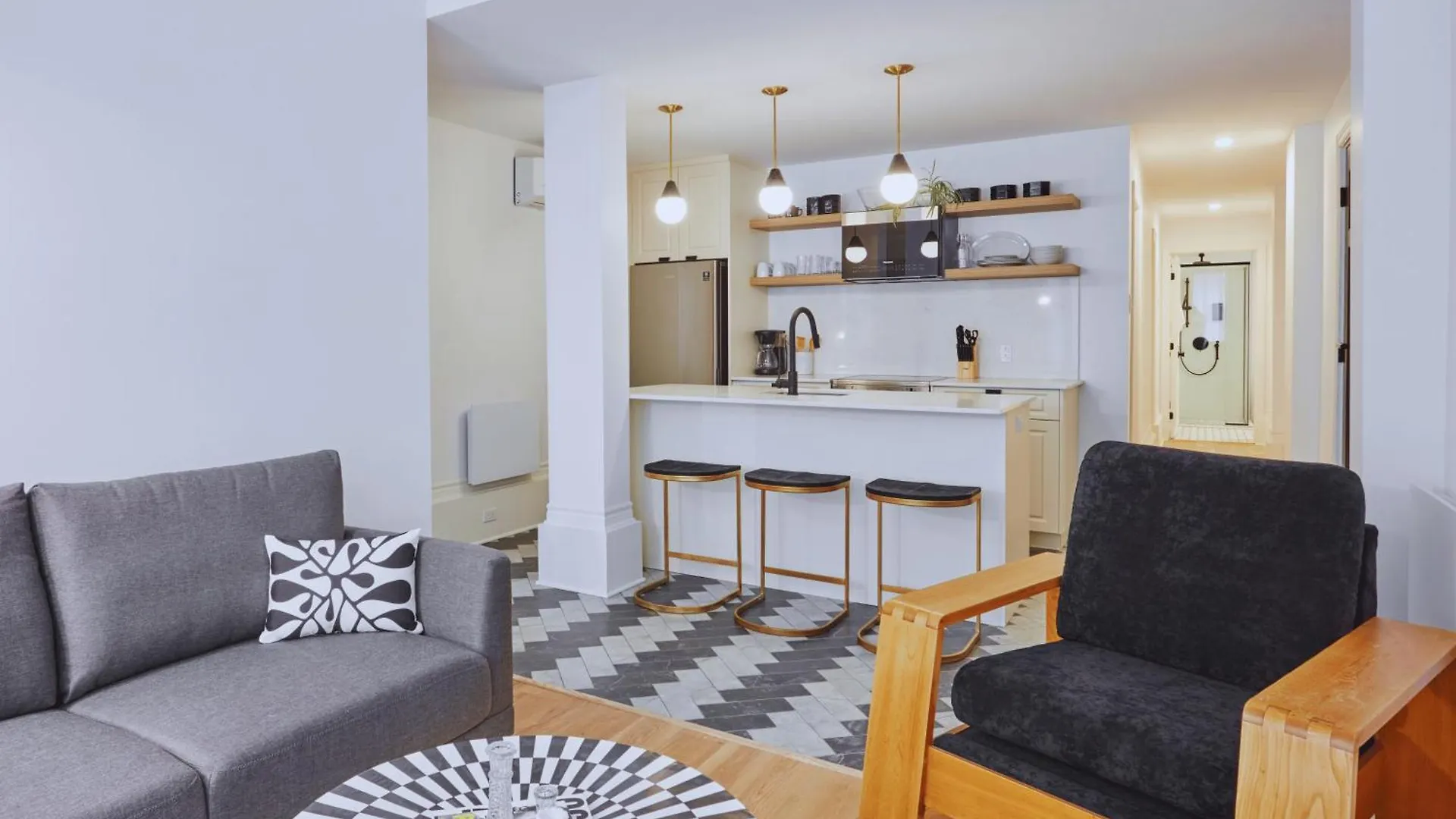 Ch-Apartments, Downtown Montreal 0*,  Canada